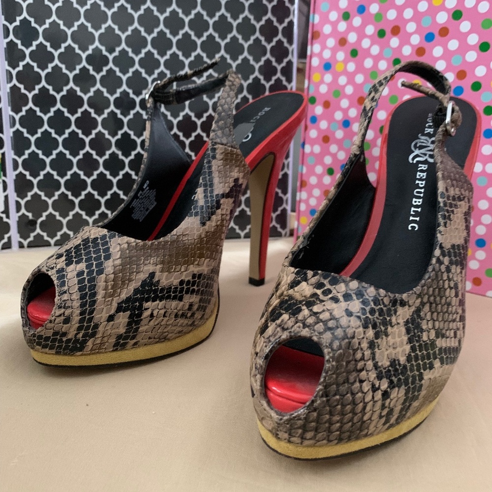Rock & Republic Women's Size 8.5 MED Cruz Faux Snakeskin Platform Heels Peep Toe